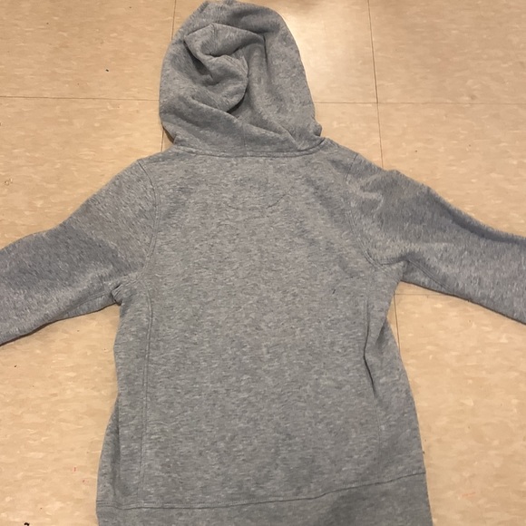 nike sweater comfy and cute. - Picture 3 of 3